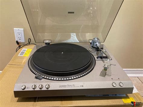 quartz lock turntable